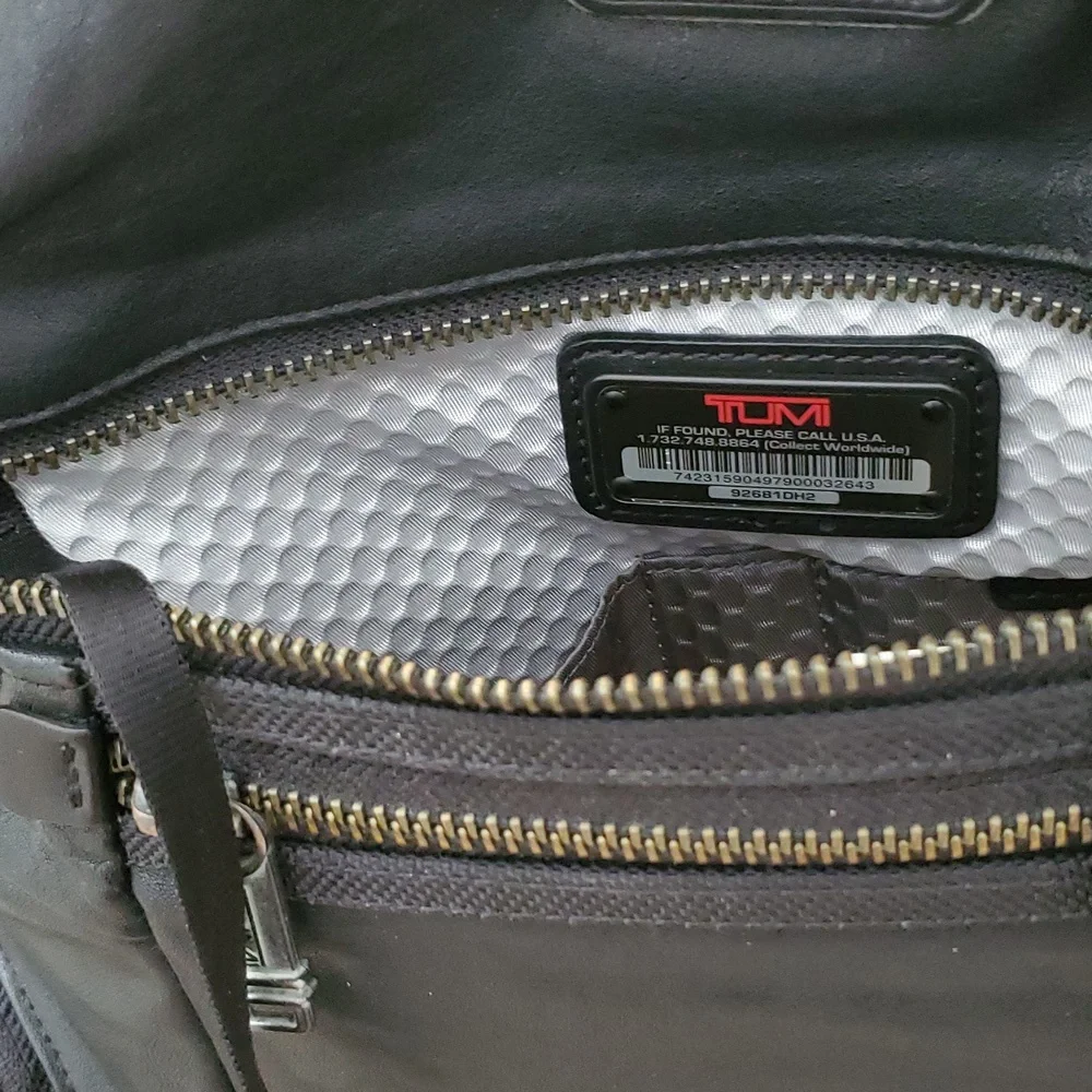 Rare Collectable: Tumi Alpha Bravo Knox Genuine Leather Backpack in Black Pole
